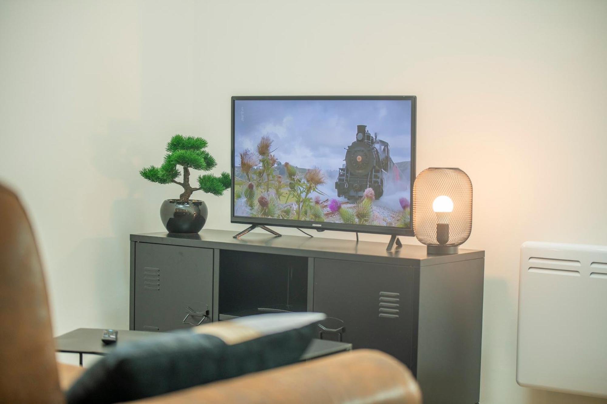 Kasa Factory - Au Calme - Tv & Wifi Apartman Saint-Quentin  Kültér fotó
